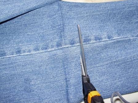 Как укоротить джинсы в домашних условиях