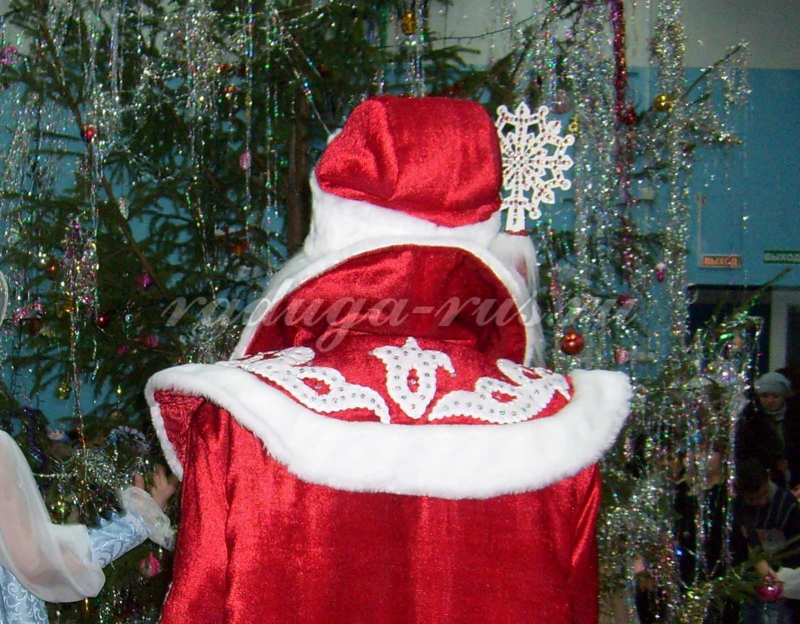 шапка Деда Мороза (вид сзади)
