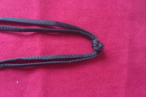 плетение браслетов из шнурков12