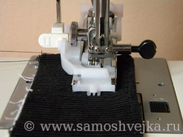петля для пуговицы на швейной машине Janome
