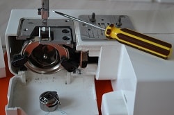 Швейная машина, Как заправить нитку в швейную машинку