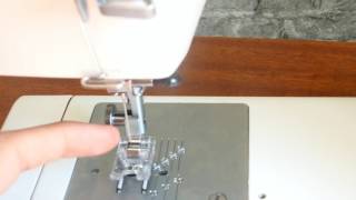 Как сменить лапку в швейной машине