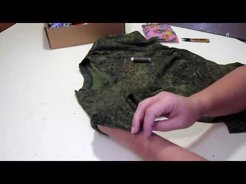 как залатать дырку на футболке. how to patch up a hole in the shirt.