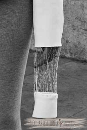 Переделка одежды. Удлиняем рукав с помощью прозрачной вставки из спущенных ниток ткани изделия у запястьяg
