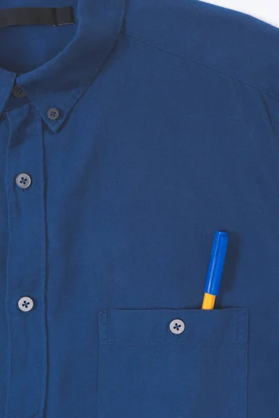 Крупным Планом Стильная Синяя Рубашка Пером Кармане — стоковое фото