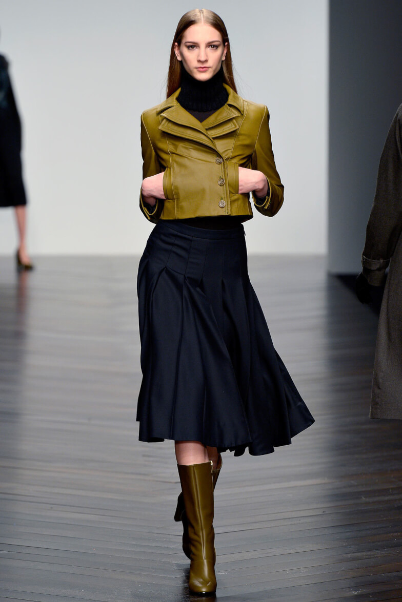 Сочетание с базовыми оттенками - Сочетание болотного с черным