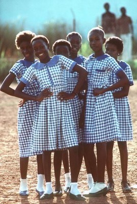 Даже самое маленькое государство Африки имеет школьную форму, Гамбия