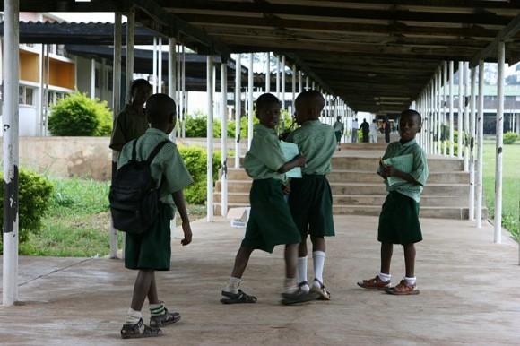 Нигерийские школьники