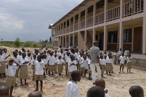 Школьники в Бурунди